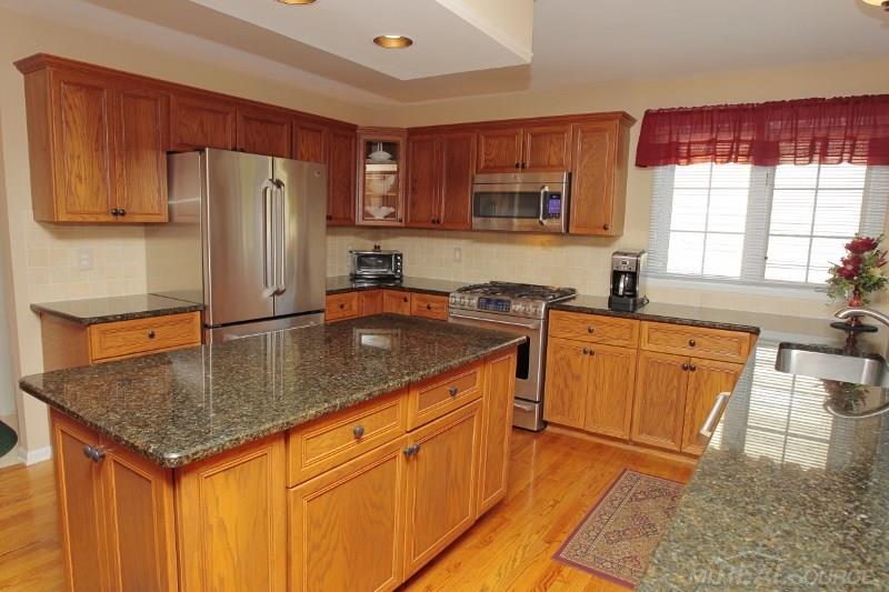 1313 Tulberry Circle Rochester, MI 48306 - Photo 13 of 38 31269943-14.JPG