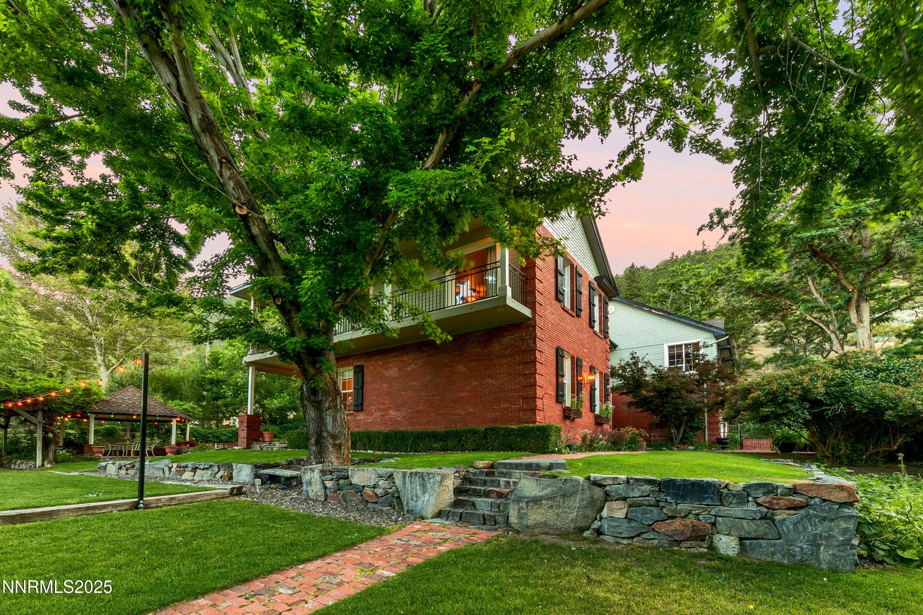 171 Mill Street Genoa, NV 89411 - Photo 4 of 37 side yard