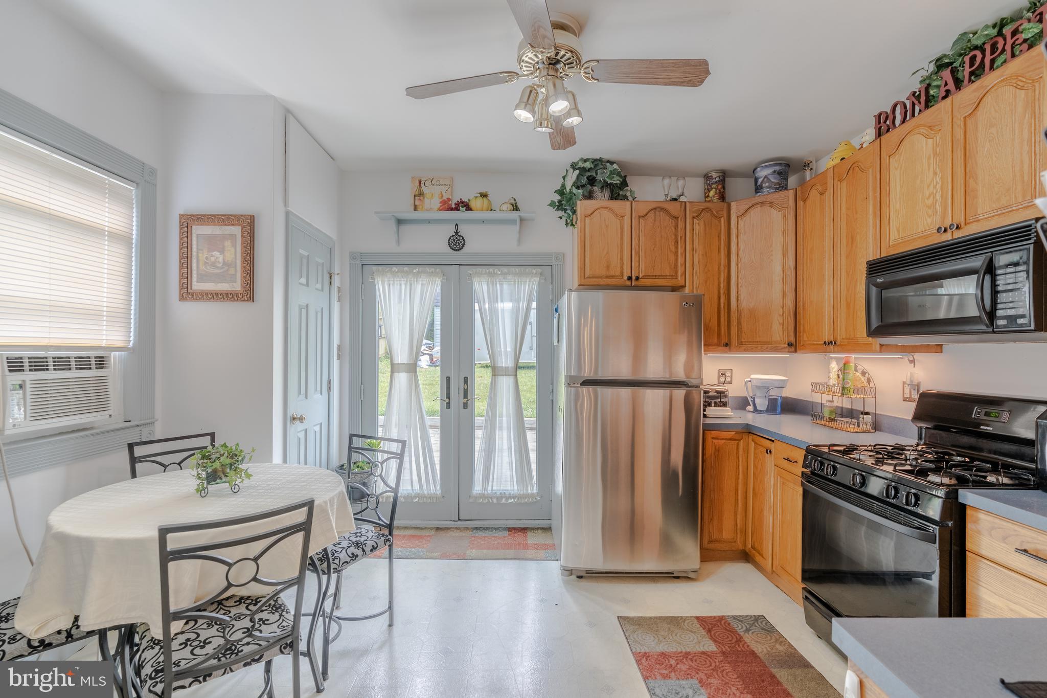 2800 Georgetown Road Baltimore, MD 21230 - Photo 11 of 13 kitchen