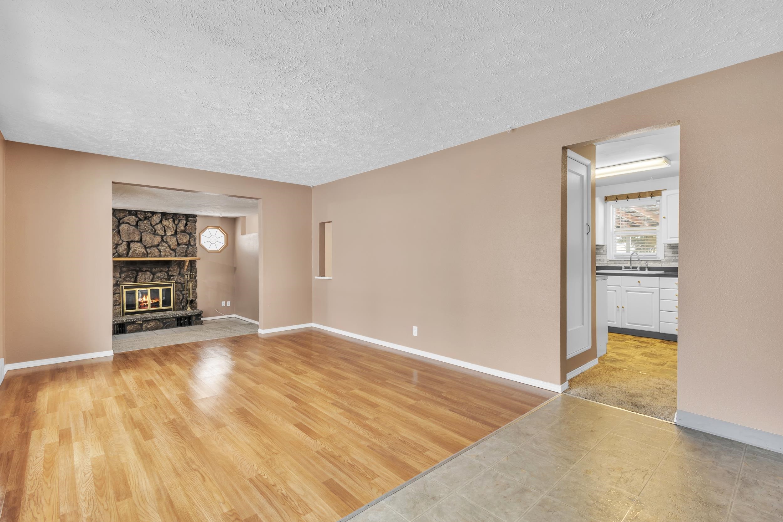 2017 North Laura Road Spokane, WA 99212 - Photo 4 of 28 Gallery Image 4