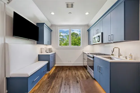 $3,675,000 | 7818 Bellewood Drive, Houston, TX 77055
