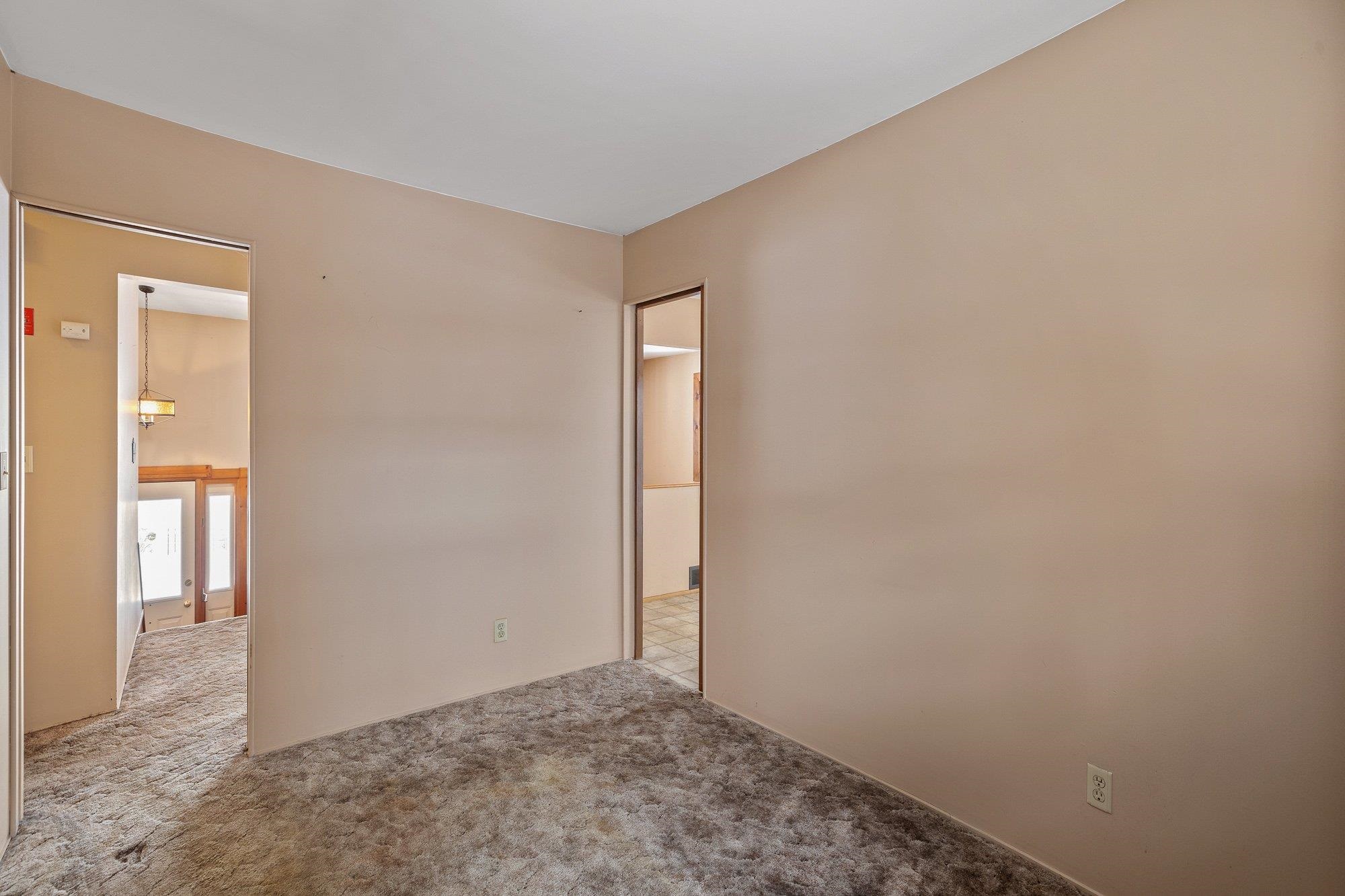 10 Meadow Drive Barre Town, VT 05641 - Photo 16 of 34