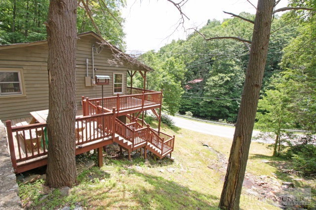 148 Grady Winkler Road Boone, NC 28607 - Photo 13 of 24 a view of a small yard with wooden fence