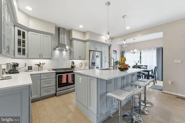 $675,000 | 14312 Montverd Court, Centreville, VA 20121