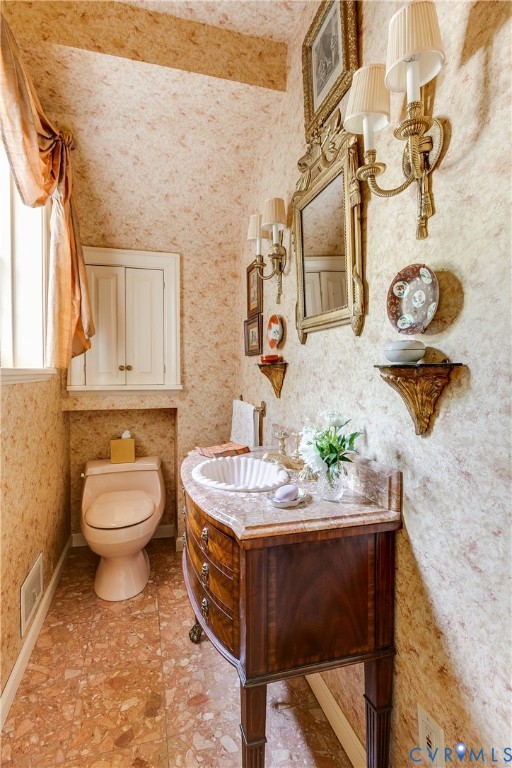 205 Ampthill Road Richmond, VA 23226 - Photo 14 of 57 Powder Bath