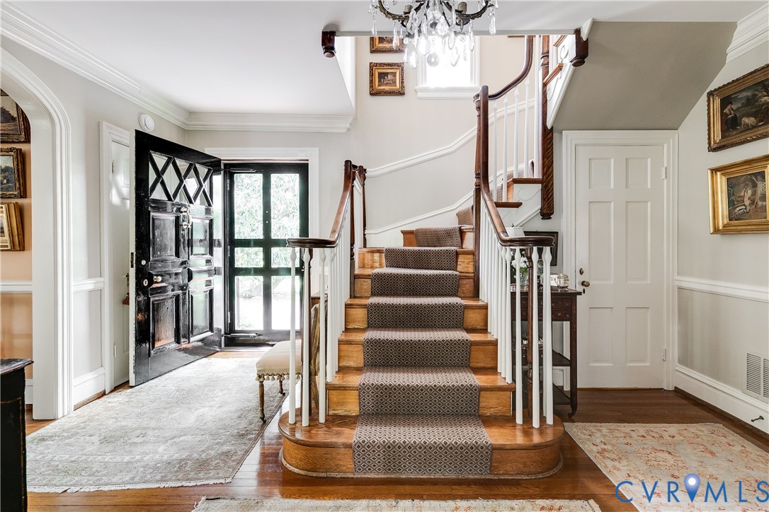 205 Ampthill Road Richmond, VA 23226 - Photo 29 of 57 Staircase to Second Level