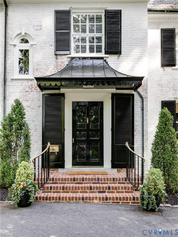 205 Ampthill Road Richmond, VA 23226 - Photo 4 of 57 Front Door