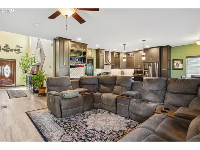 $450,000 | 613 Jasmine Circle, Independence, OR 97351