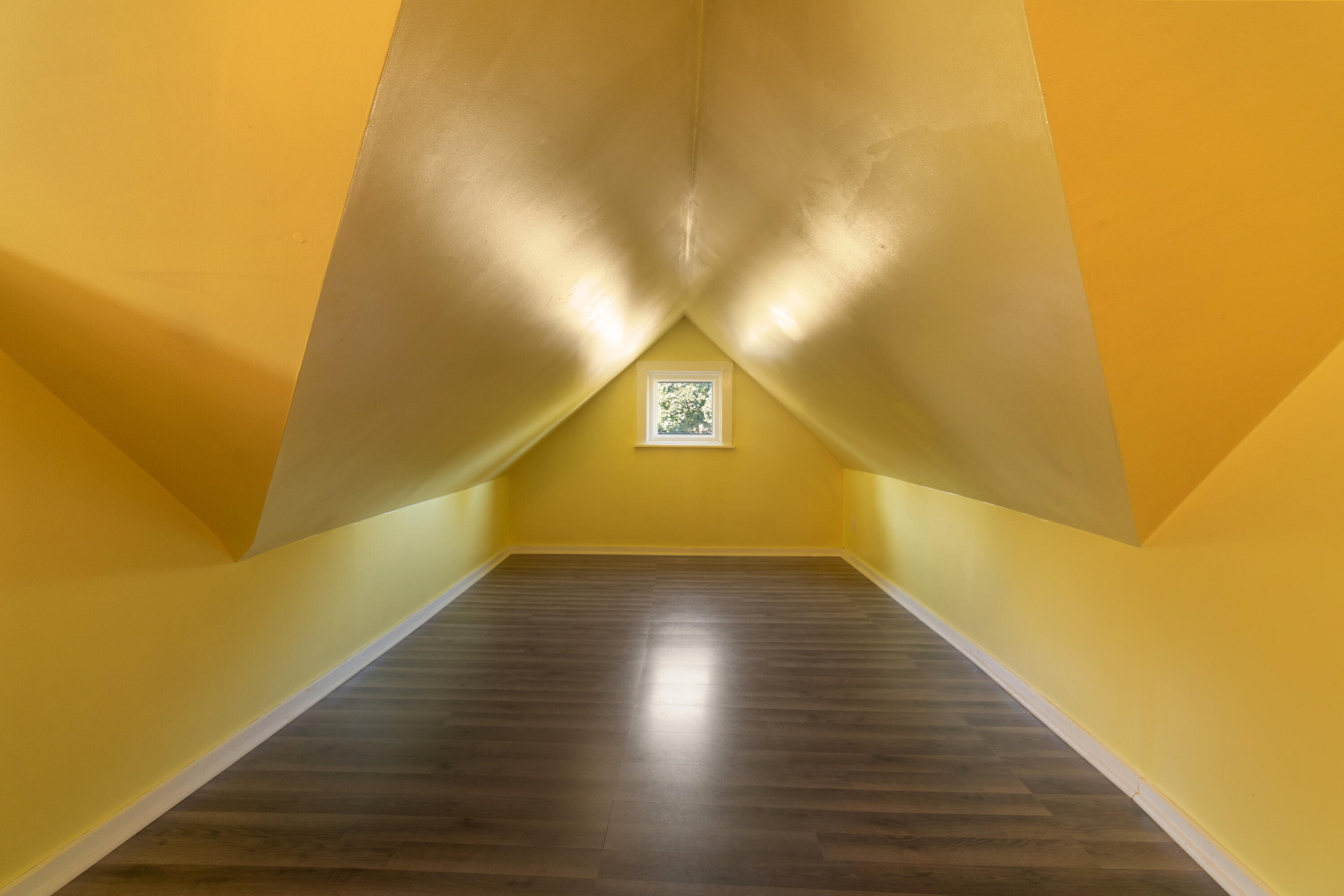 3420 South 57th Street Milwaukee, WI 53219 - Photo 13 of 17 IMG_9380