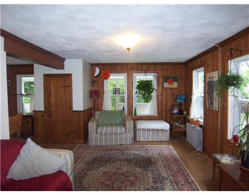 9 N Road North Kingstown, RI 02874 - Photo 12 of 20 Living Room.