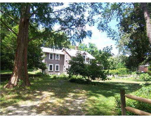 9 N Road North Kingstown, RI 02874 - Photo 5 of 20 Exterior Front.
