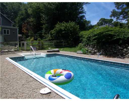 9 N Road North Kingstown, RI 02874 - Photo 6 of 20 Exterior Front.