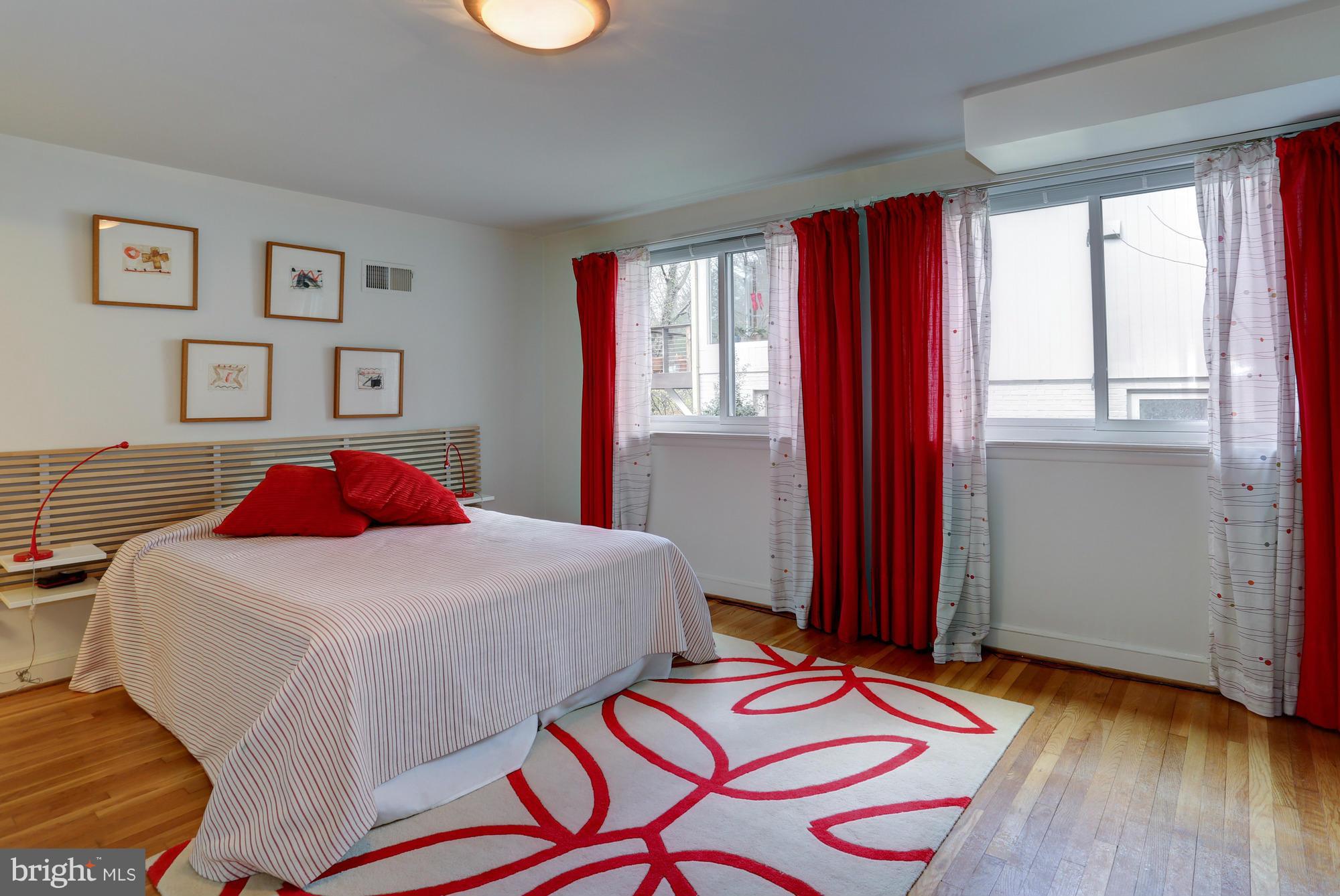 6800 Millwood Road Bethesda, MD 20817 - Photo 11 of 29 Bedroom