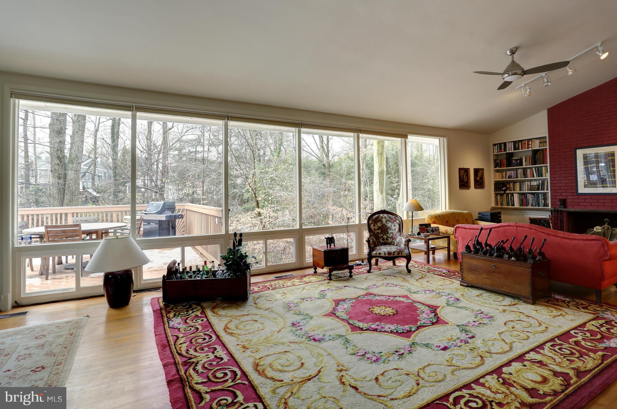 6800 Millwood Road Bethesda, MD 20817 - Photo 3 of 29 Living Room