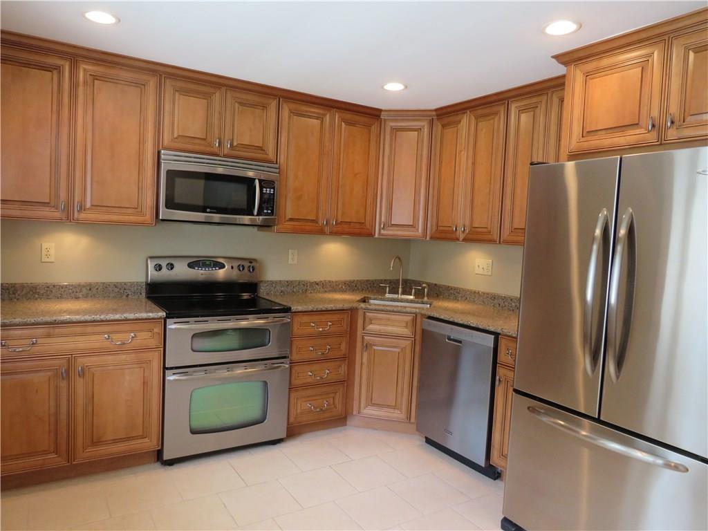8341 Post Road Allison Park, PA 15101 - Photo 5 of 24 Beautiful custom kitchen!