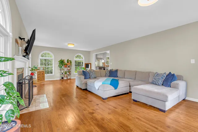 a view of a entrance door of the house