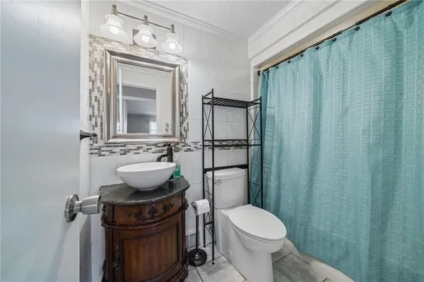 $259,900 | 6 Marilou Drive, Jeannette, PA 15644