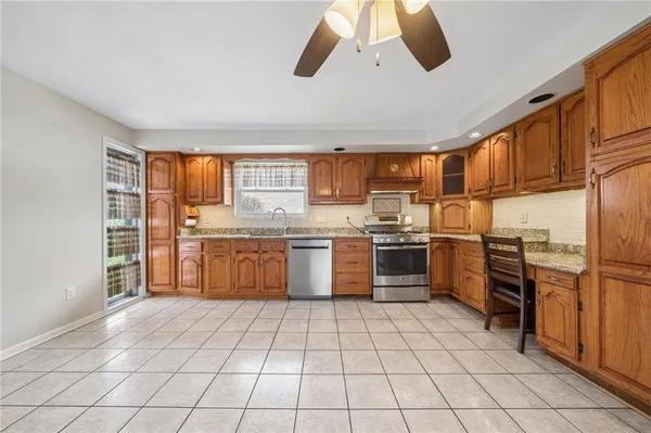 $259,900 | 6 Marilou Drive, Jeannette, PA 15644