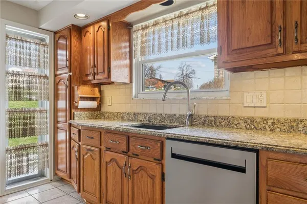 $259,900 | 6 Marilou Drive, Jeannette, PA 15644