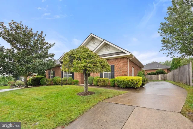 $2,825 | 188 Brittany Lane, Warrenton, VA 20186