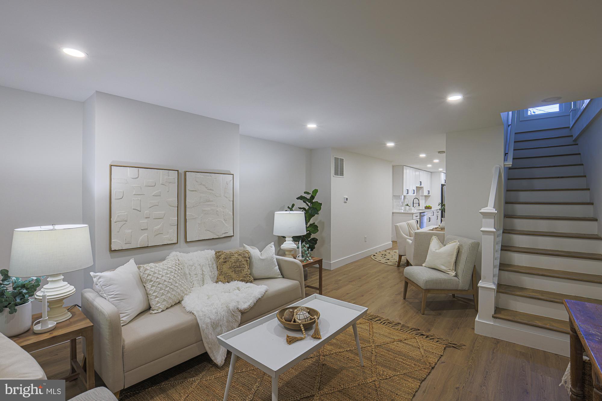 3532 Roland Avenue Baltimore, MD 21211 - Photo 3 of 42 Gallery Image 3