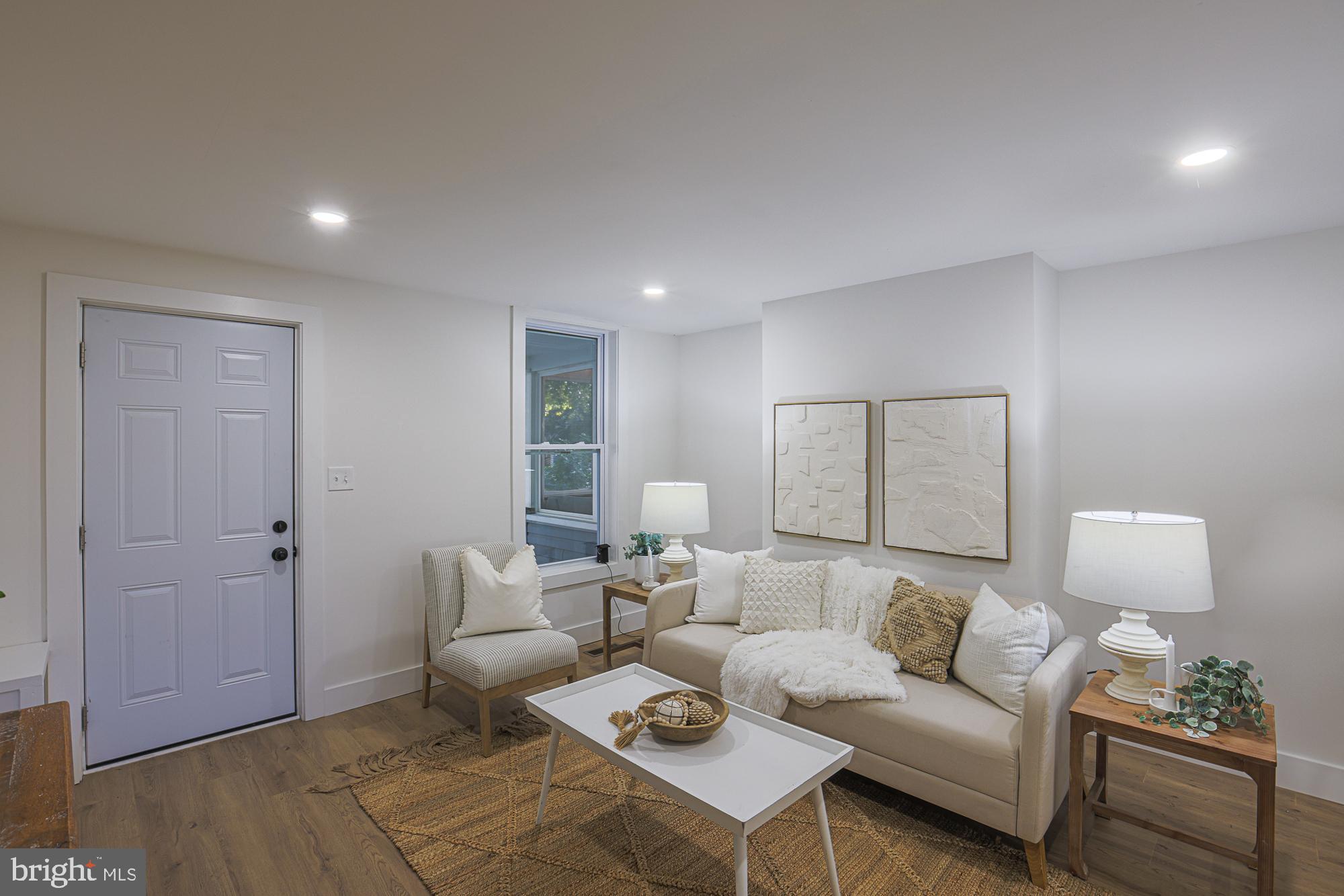 3532 Roland Avenue Baltimore, MD 21211 - Photo 5 of 42 Gallery Image 5