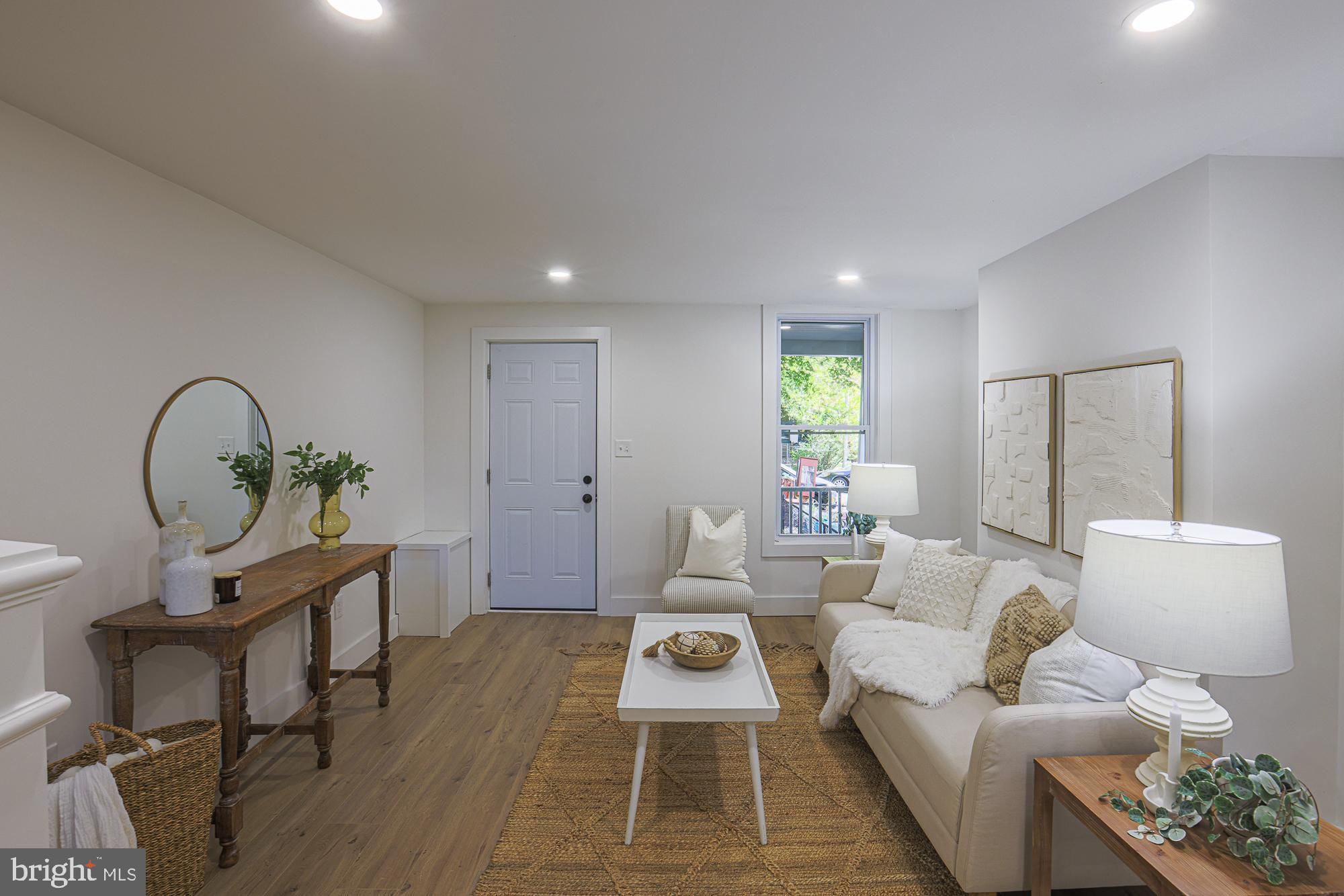3532 Roland Avenue Baltimore, MD 21211 - Photo 6 of 42 Gallery Image 6