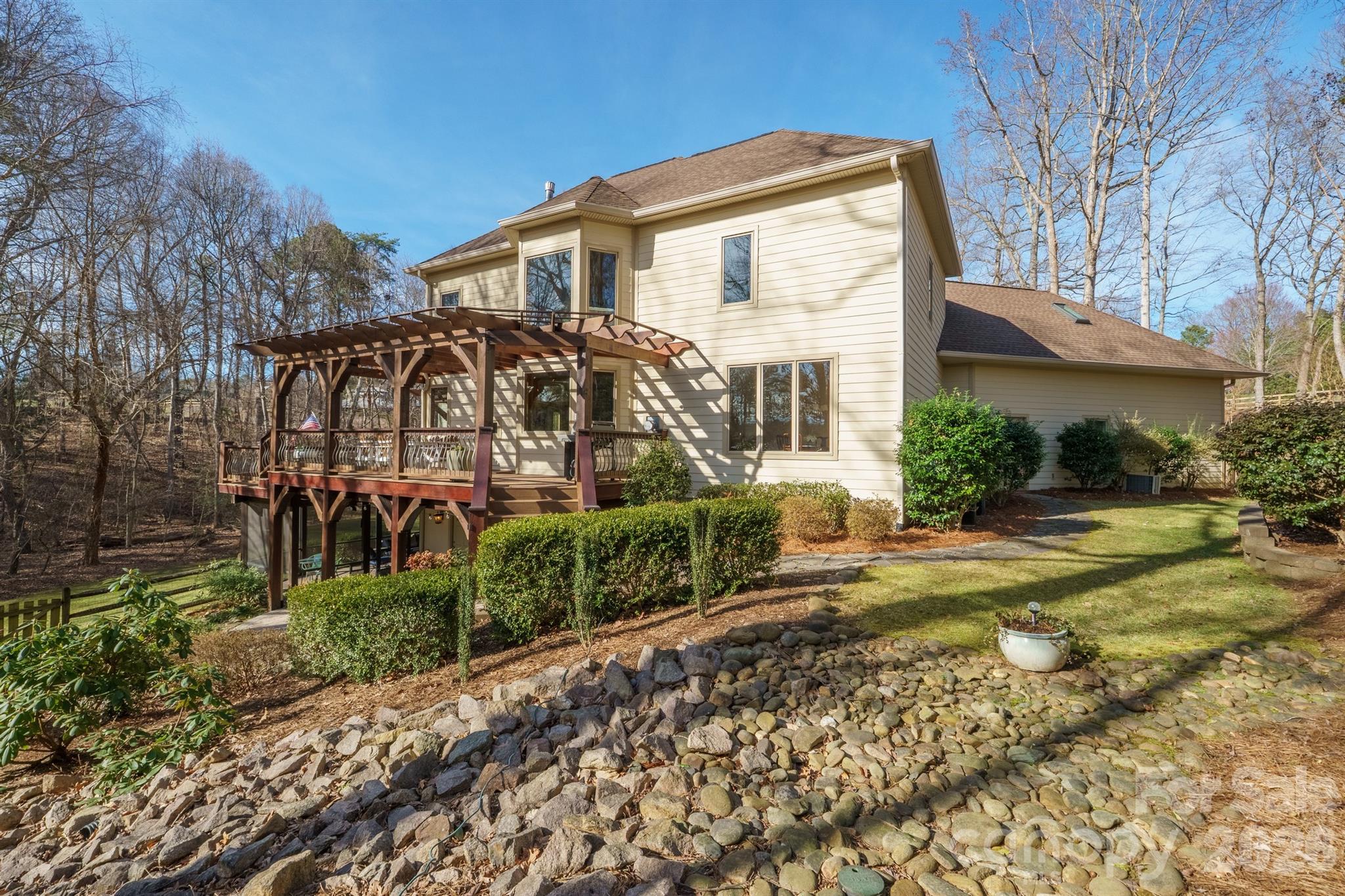301 Agnew Road Mooresville, NC 28117 - Photo 39 of 42 a front view of a house with garden