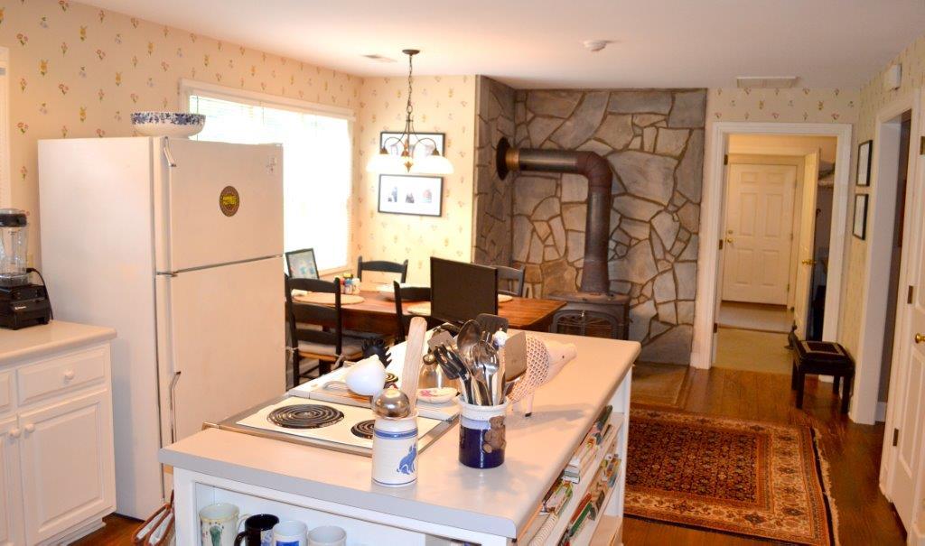 1812 Diamond Hill Road Moneta, VA 24121 - Photo 14 of 88 DSC_0210