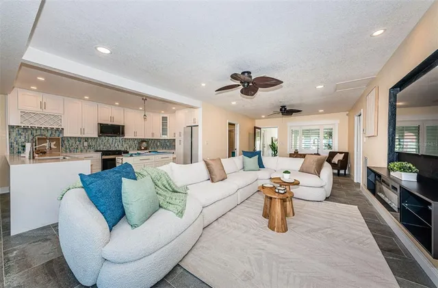 $1,488,000 | 14223 East Parsley Drive, Madeira Beach, FL 33708