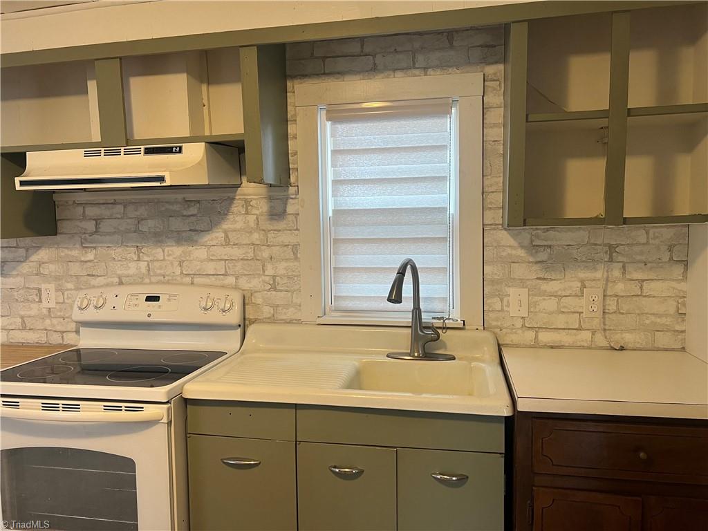 184 Benjamin Street Mount Airy, NC 27030 - Photo 4 of 21