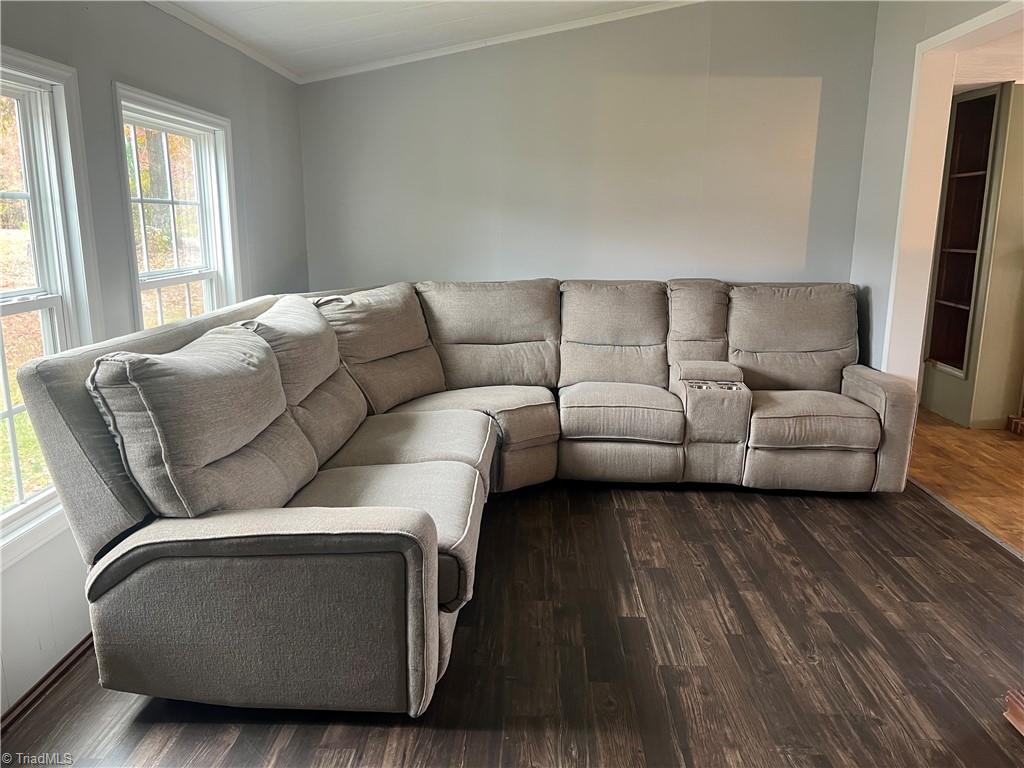 184 Benjamin Street Mount Airy, NC 27030 - Photo 7 of 21