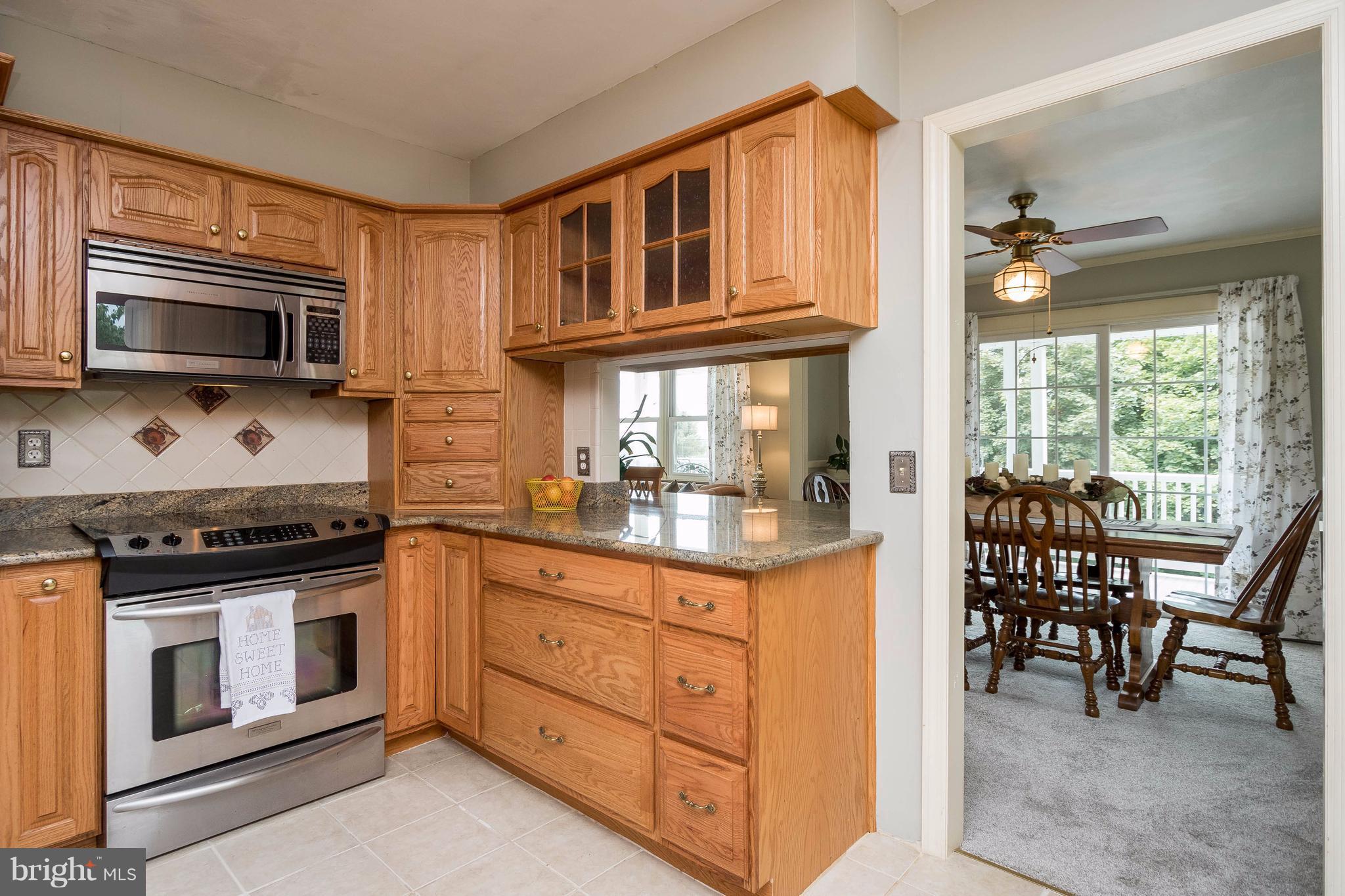 918 Gahle Road Westminster, MD 21157 - Photo 12 of 29 Oversized Granite and Extra Cabinetry