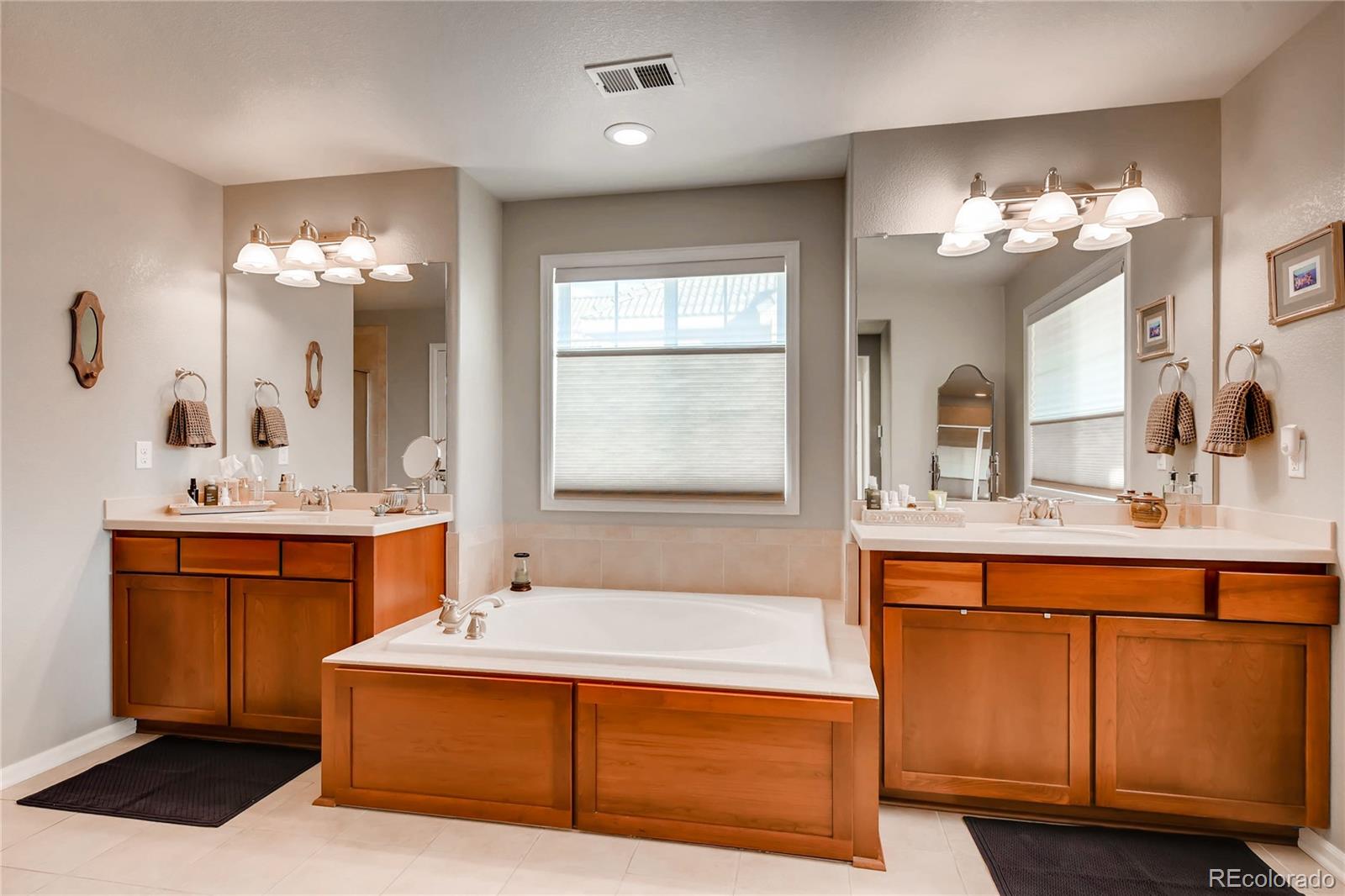 10480 Skyreach Road Highlands Ranch, CO 80126 - Photo 14 of 32