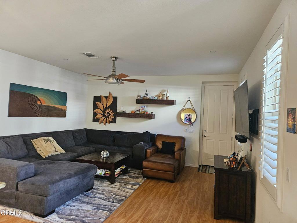 3155 London Lane Oxnard, CA 93036 - Photo 3 of 26