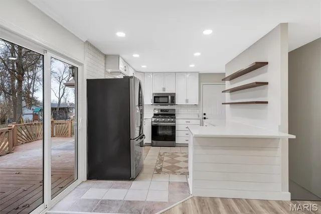 $374,400 | 74 Jane Drive, St. Peters, MO 63376