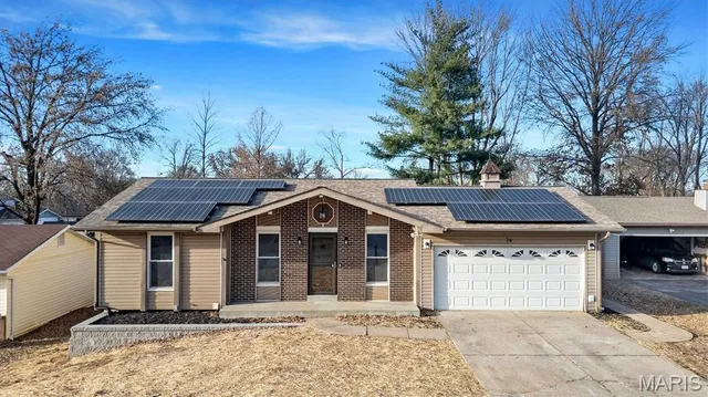 $374,400 | 74 Jane Drive, St. Peters, MO 63376