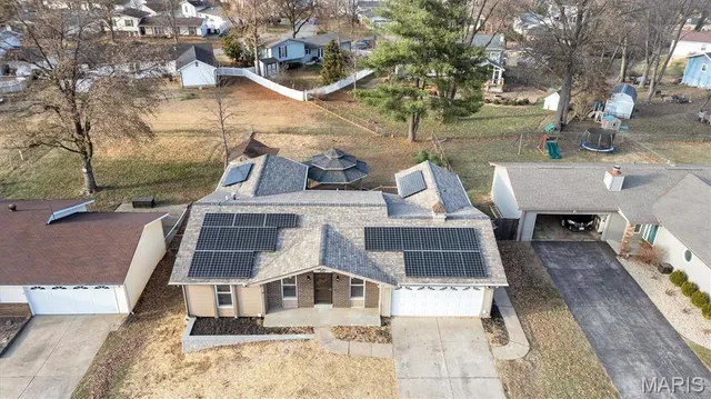 $374,400 | 74 Jane Drive, St. Peters, MO 63376