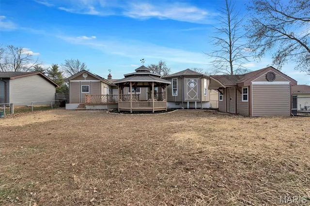 $374,400 | 74 Jane Drive, St. Peters, MO 63376