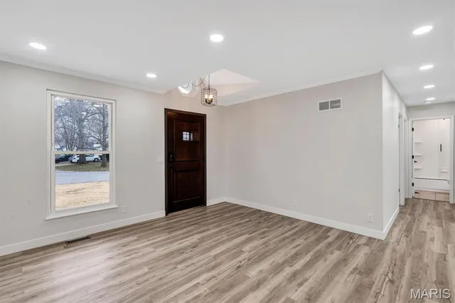 $374,400 | 74 Jane Drive, St. Peters, MO 63376