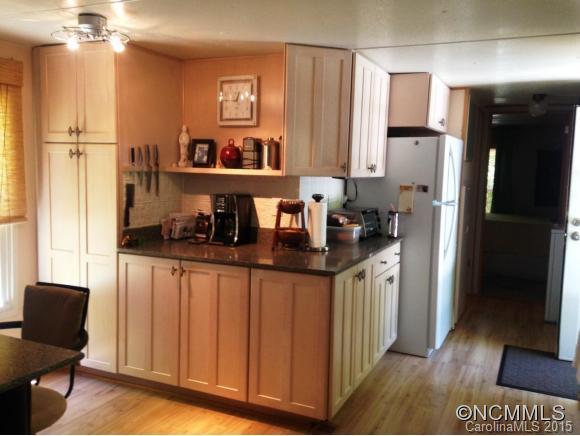 3870 Macedonia Road Saluda, NC 28773 - Photo 4 of 15 Gallery Image 4