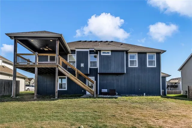 $409,950 | 824 North Hickory Drive, Tonganoxie, KS 66086