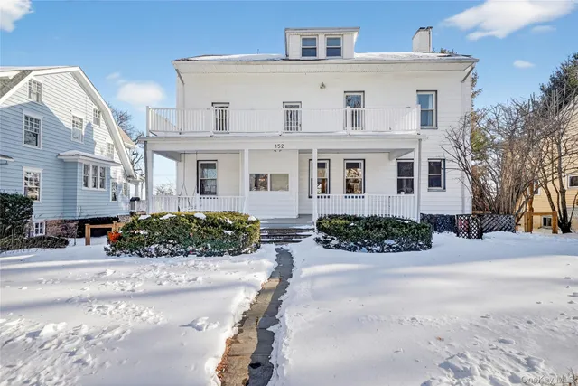 $1,125,000 | 152 Sutton Manor Road, New Rochelle, NY 10801