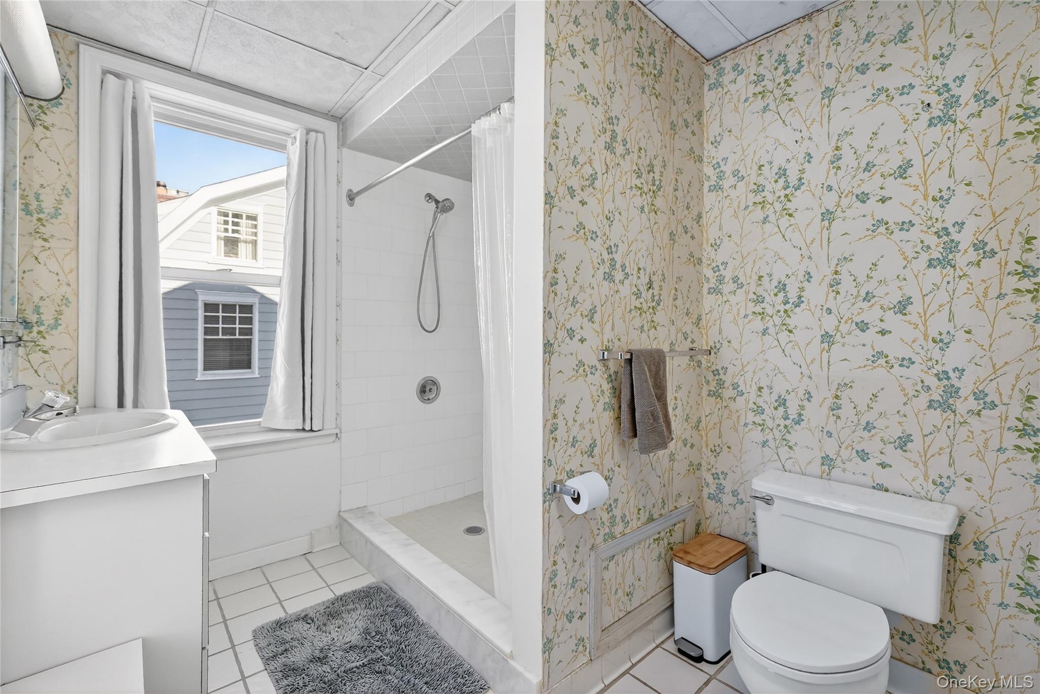 152 Sutton Manor Road New Rochelle, NY 10801 - Photo 29 of 49