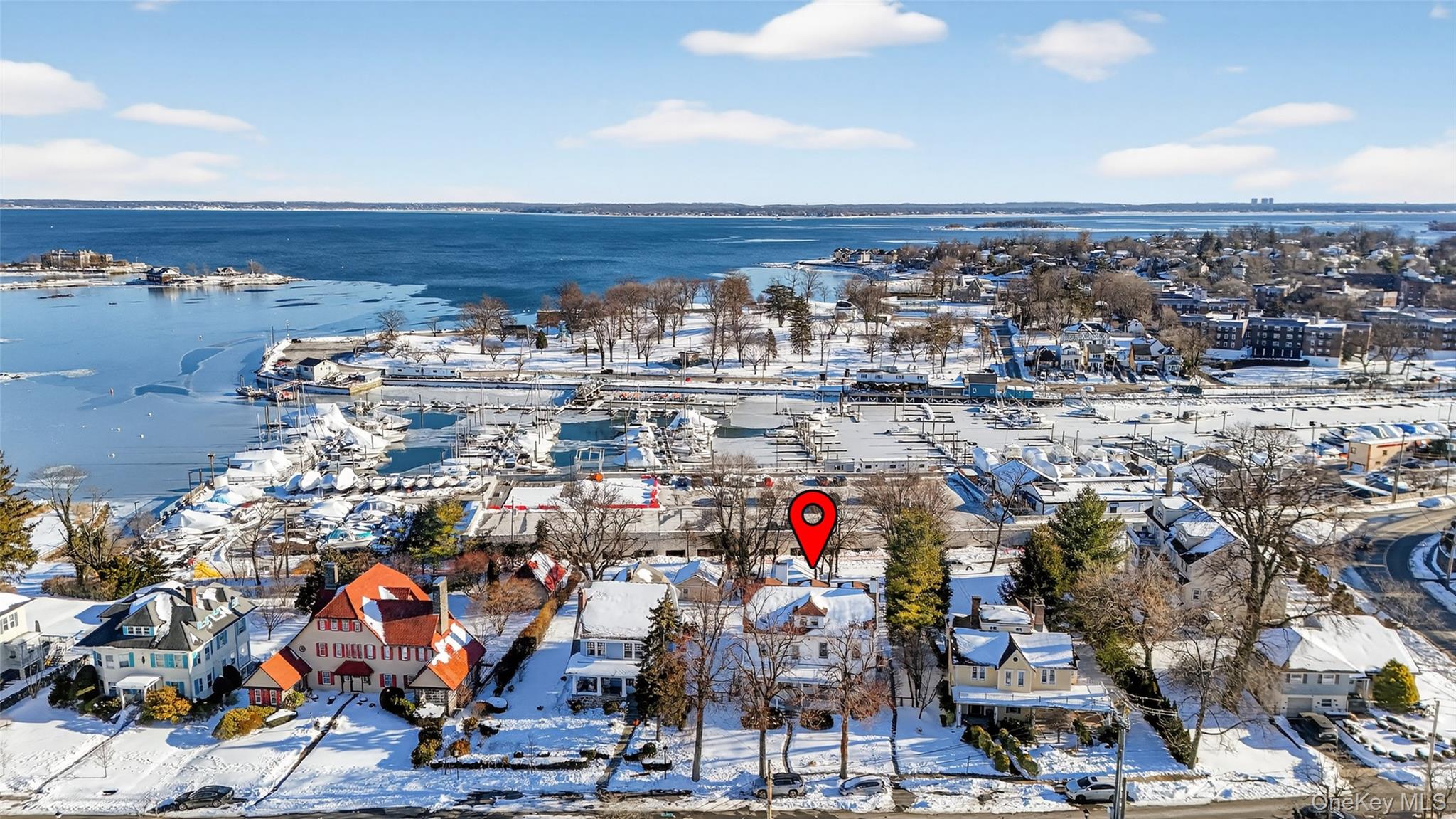 152 Sutton Manor Road New Rochelle, NY 10801 - Photo 3 of 49