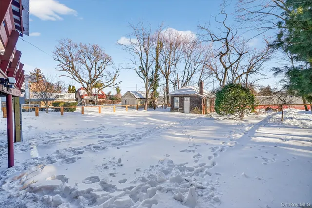 $1,125,000 | 152 Sutton Manor Road, New Rochelle, NY 10801