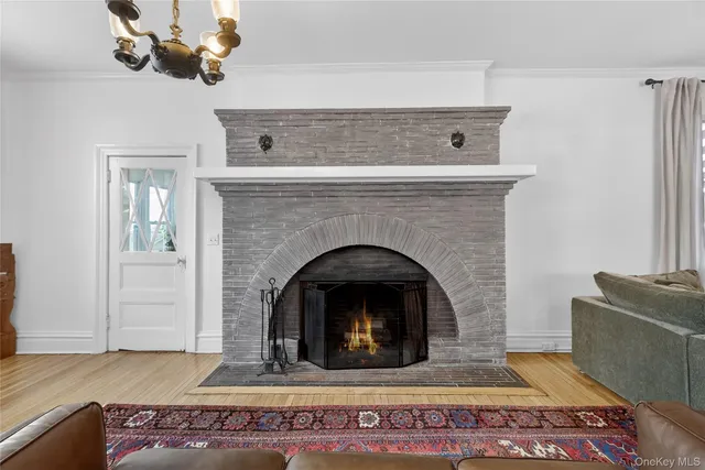 $1,125,000 | 152 Sutton Manor Road, New Rochelle, NY 10801