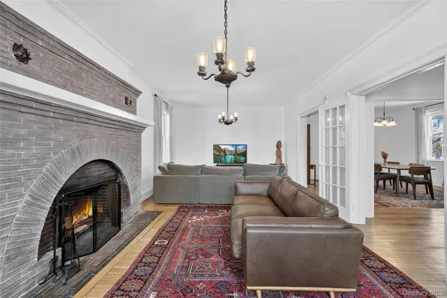 $1,125,000 | 152 Sutton Manor Road, New Rochelle, NY 10801