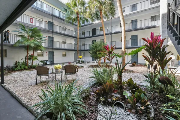 $1,800 | 2800 Somerset Drive, Unit 418J, Lauderdale Lakes, FL 33311