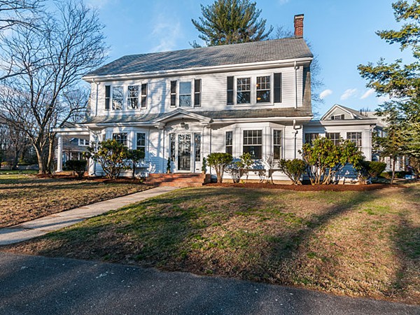 20 Crofton Road Newton, MA 02468 - Photo 1 of 22 Gallery Image 1